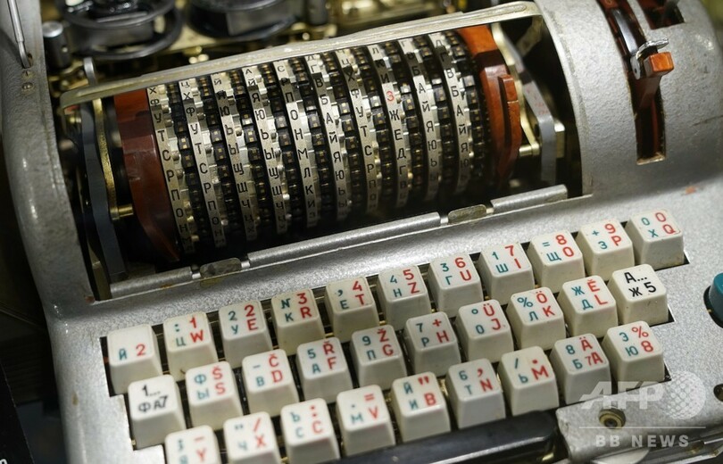 冷戦時代のスパイ気分が味わえる？ 米NYに「KGB博物館」オープン