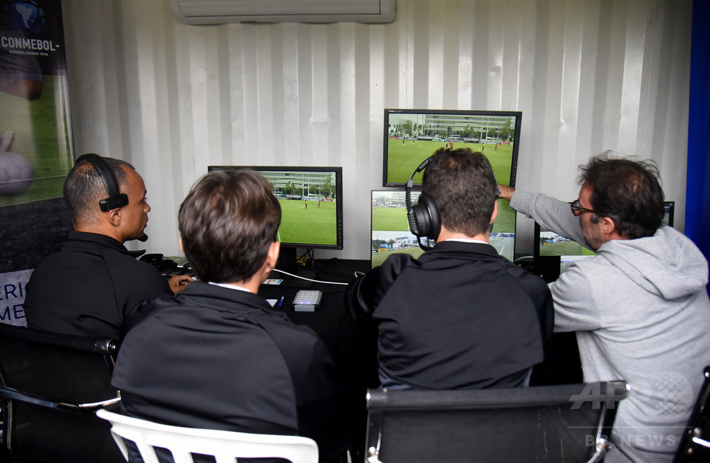 W杯全試合にVAR4人配置、映像は会場のスクリーンで確認可能に W杯全試合にVAR4人配置、映像は会場のスクリーンで確認可能に