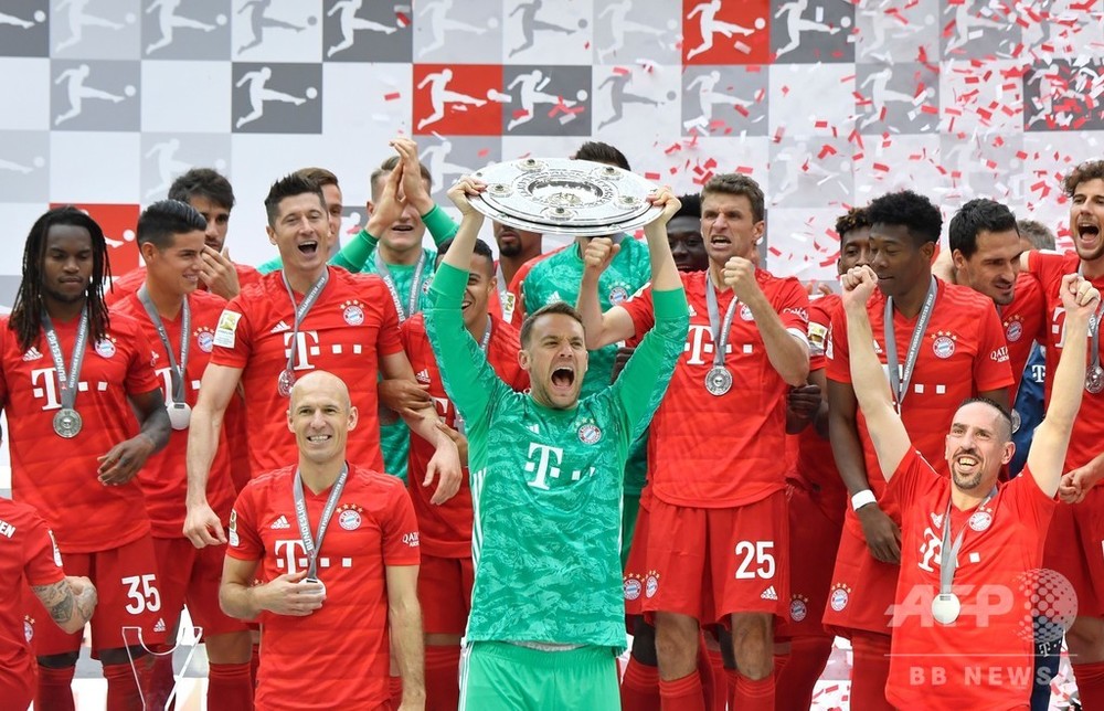 バイエルンがリーグ7連覇、最後は大勝でドルトとの優勝争い制す 写真10