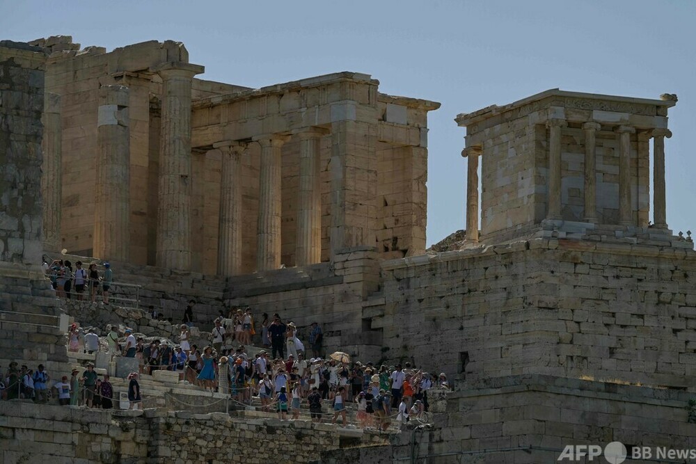 行方不明の観光客とアクロポリス閉鎖：ギリシャ、夏が始まる前に激しい熱波に見舞われる
