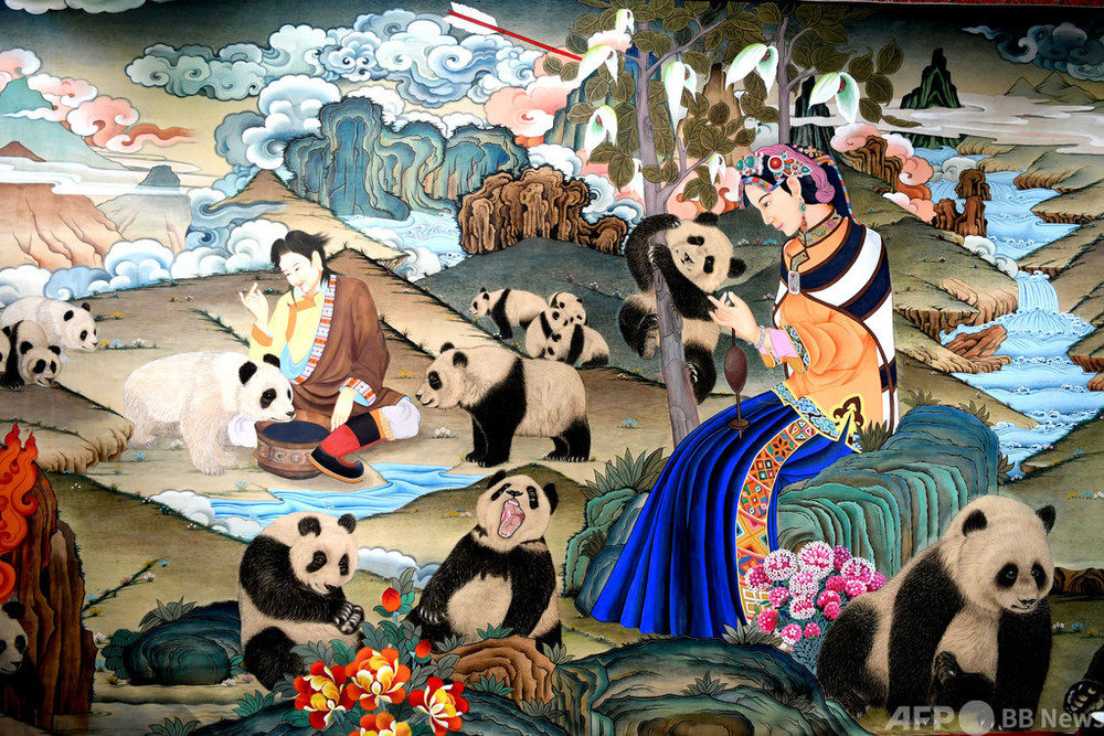 パンダをテーマにした巨大絵巻が成都に登場 チベット伝統絵画でカラフルに表現 写真8枚 国際ニュース Afpbb News