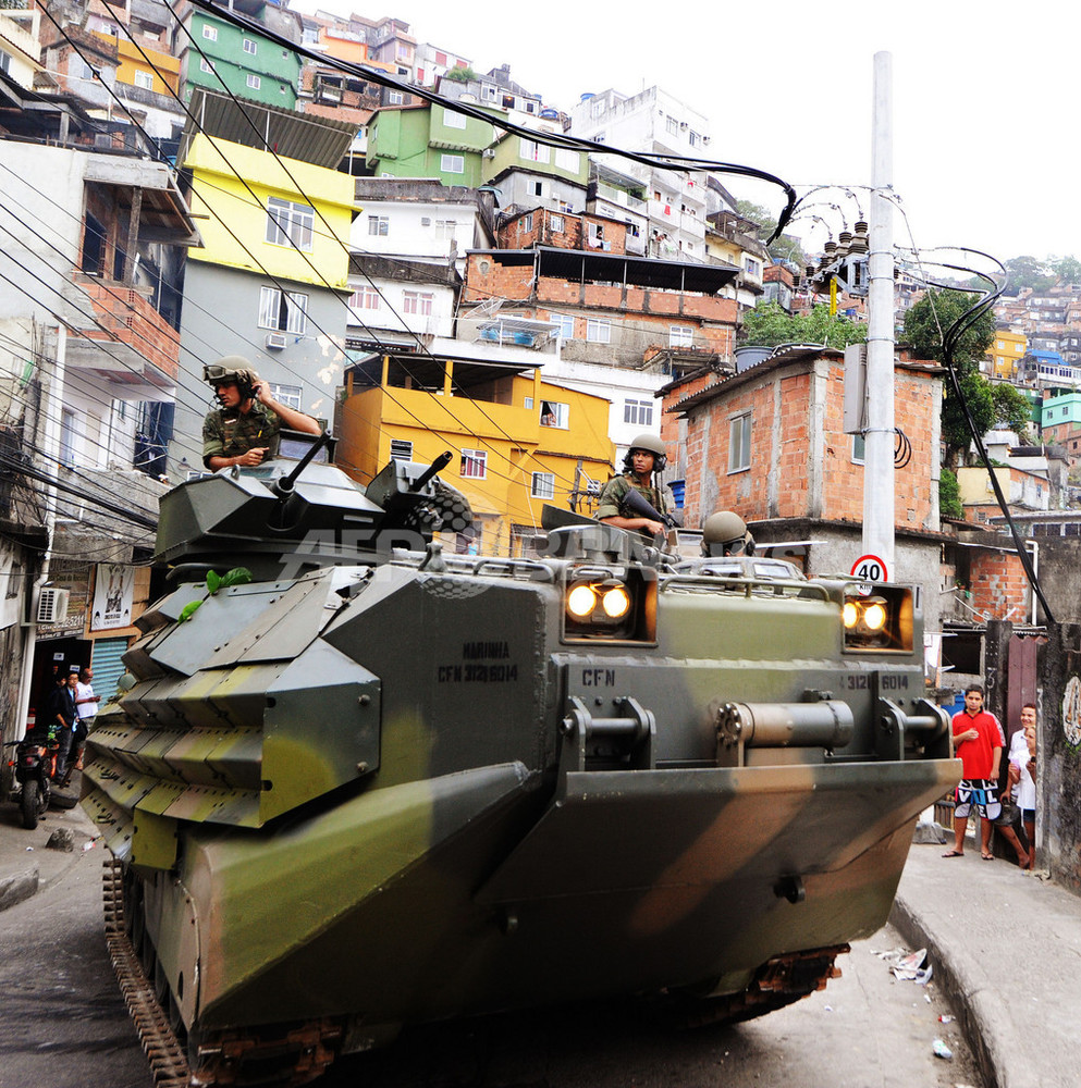 リオ最大のスラム街を制圧 W杯 五輪控え治安改善へ ブラジル 写真9枚 国際ニュース Afpbb News