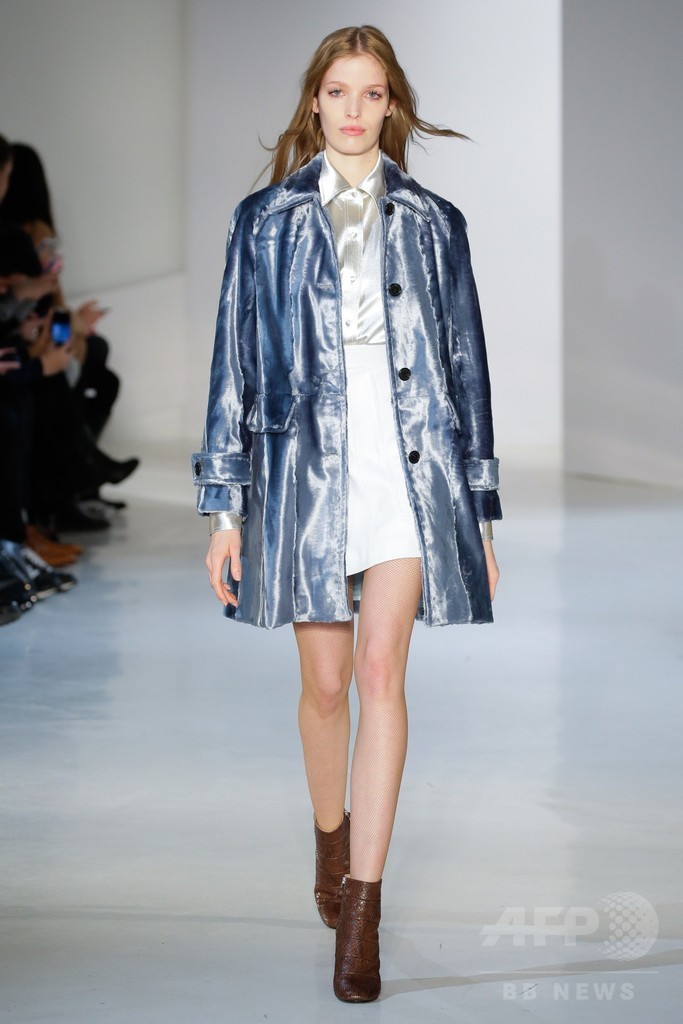 セクシー＆ロックなパーティスタイル、「ジル・スチュアート」15/16年秋冬