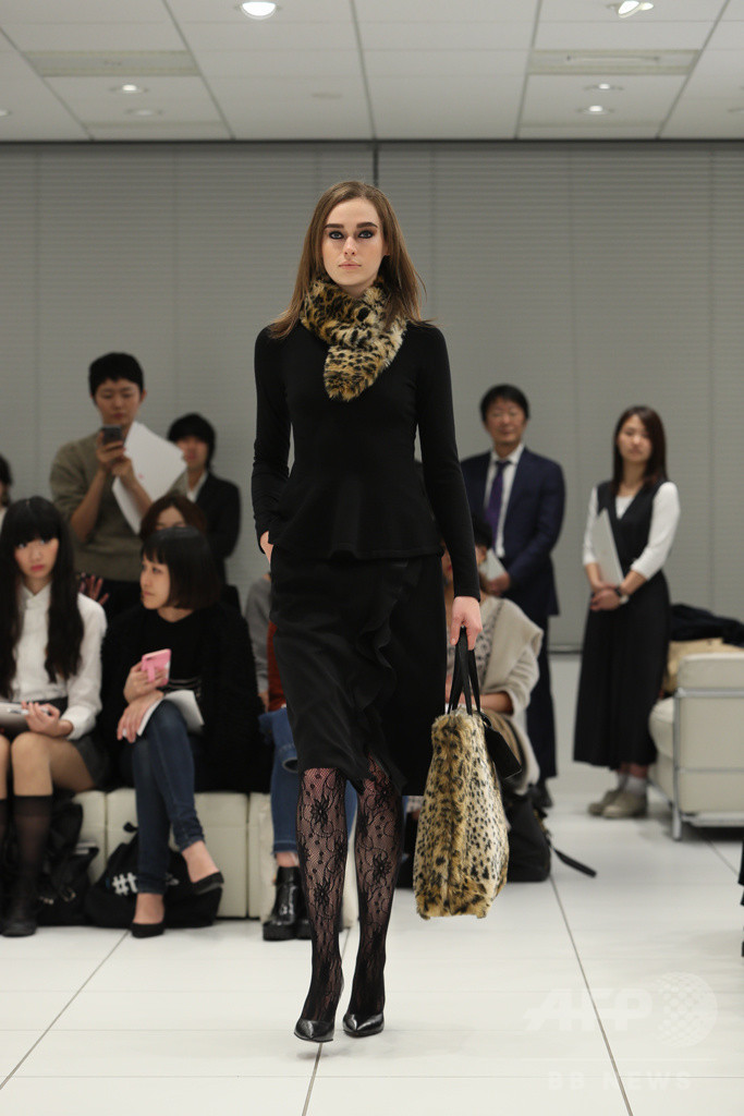 ユニクロの「カリーヌ･ロワトフェルド」コレクションに注目