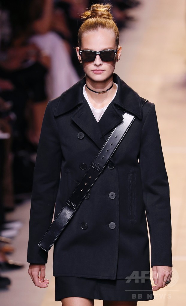 「クリスチャン ディオール」17年春夏