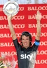 第96回ジロ・デ・イタリア（2013 Giro d&apos;Italia）は26日、第21ステージ（リエーゼ・ピオ・デチモからブレシア、197キロメートル）が行われ、アスタナ（Astana）のヴィンセンツォ・ニバリ（Vincenzo Nibali、イタリア）が総合優勝を果たした。

総合2位に入り、表彰式で喜ぶスカイ（Sky Pro Cycling）のリゴベルト・ウラン（Rigoberto Uran、2013年5月26日撮影）。(c)AFP/LUK BENIES