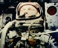 米国人初の宇宙飛行を行うジョン・グレン氏（1962年撮影）。(c)AFP/NASA