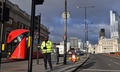 英ロンドン中心部で、刃物襲撃事件のため封鎖が続くロンドン橋（2019年12月1日撮影）。(c)Ben STANSALL / AFP
