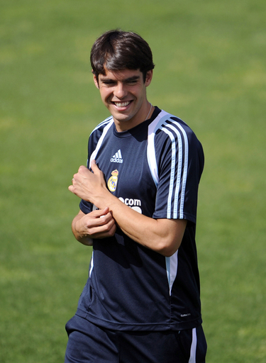 カカ レアル・マドリード移籍後初めてチームに合流