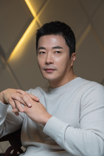俳優クォン・サンウ「薄毛・性機能不全の演技まで…思い切って崩れました」 (下) – KOREA WAVE