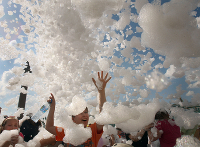 これも「シャボン玉」？ロシアの子どもたち