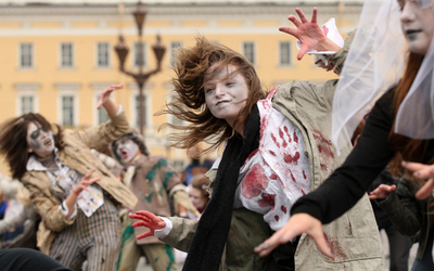 マイケル偲んでゾンビも躍る、ロシア