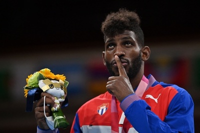 五輪金のキューバ人ボクサー、国外脱出試み 「重大違反」と連盟