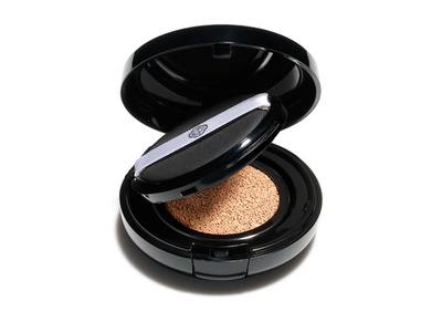 「SHISEIDO」から、資生堂初のクッションファンデーション登場