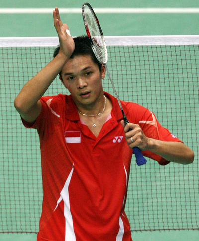 ヒダヤット サントソをストレートで降し決勝進出