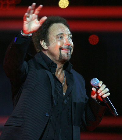 トム・ジョーンズが「ビーニャデルマール・フェスティバル」に出演 - チリ