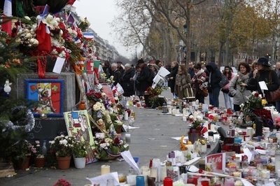 パリ同時テロ関連でさらに逮捕者、仏全土で捜査続く