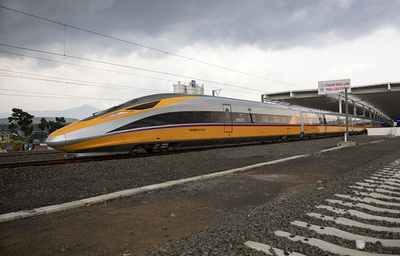 インドネシアジャカルタ・バンドン高速鉄道 中国製高速列車の出荷完了