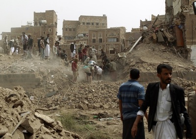 サウジ主導の連合軍、世界遺産のサヌア旧市街を空爆 イエメン