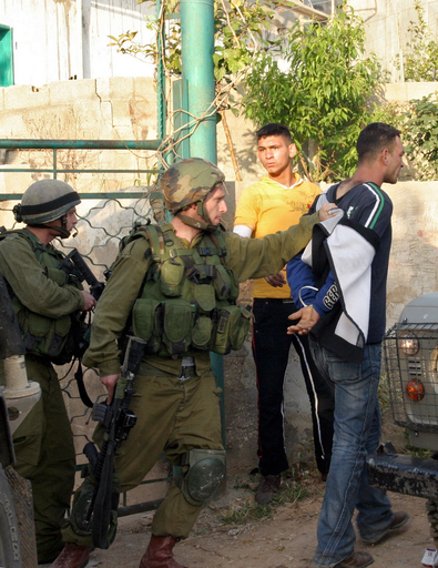 イスラエル軍、作戦展開中に武装勢力3人を殺害 - パレスチナ自治区