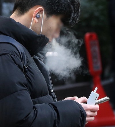 「紙巻きたばこ」と「電子たばこ」どちらに否定的視線？…韓国で研究結果発表