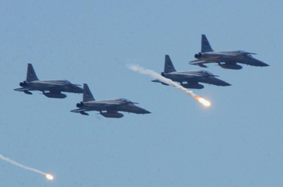 マレーシア空軍戦闘機のエンジン2基盗難、軍幹部が関与か