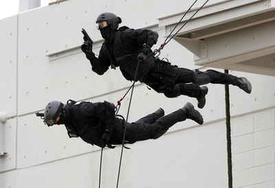 韓国海洋警察庁、特殊部隊の対テロ訓練を公開