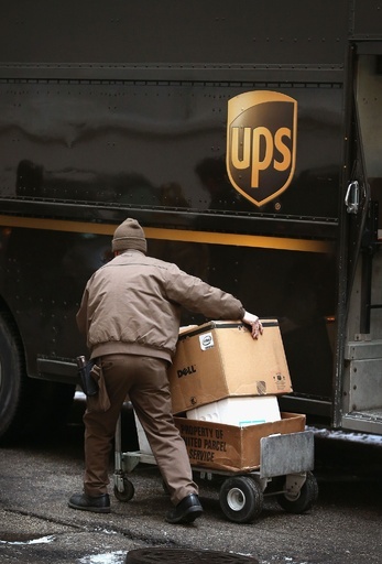 米アマゾン、クリスマス配送遅延で送料返金・20ドル進呈