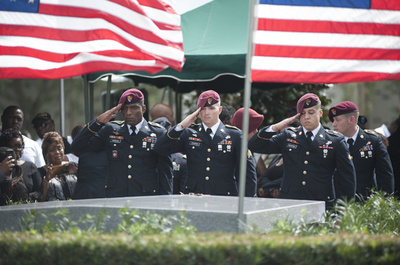 ニジェールで武装集団が憲兵隊を襲撃、13人死亡 米兵奇襲は村長が共謀か