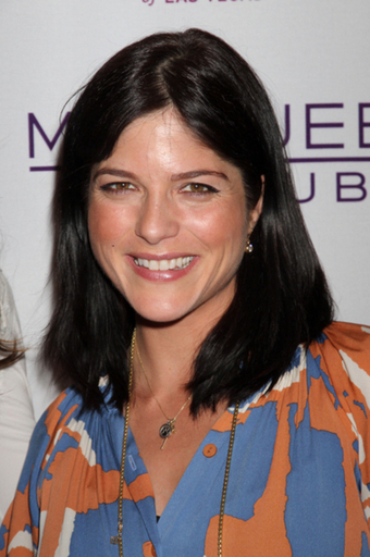 セルマ・ブレア、バッグ＆アクセサリーをプロデュース