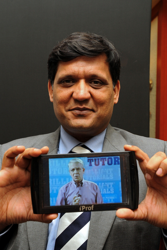 eラーニング用タブレット型PC「iProf」、インド企業が開発
