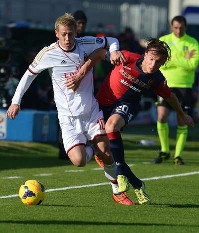 ミランがカリアリに勝利、インテルと勝ち点5差の9位に浮上