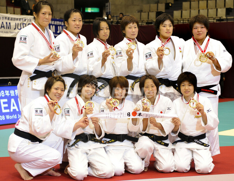 世界柔道団体選手権 日本女子がフランスを下し優勝