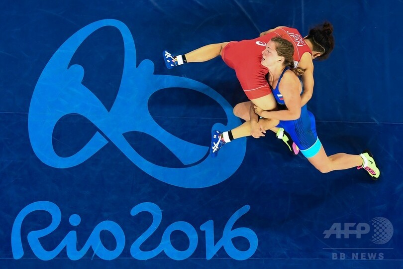 伊調が大逆転で五輪4連覇の快挙！レスリング女子58キロ級で金メダル