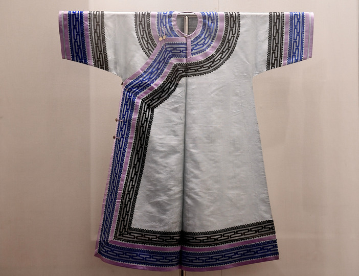 チャイナドレスの歴史に触れる 清朝の皇后らの衣装 瀋陽故宮で公開 写真10枚 国際ニュース Afpbb News