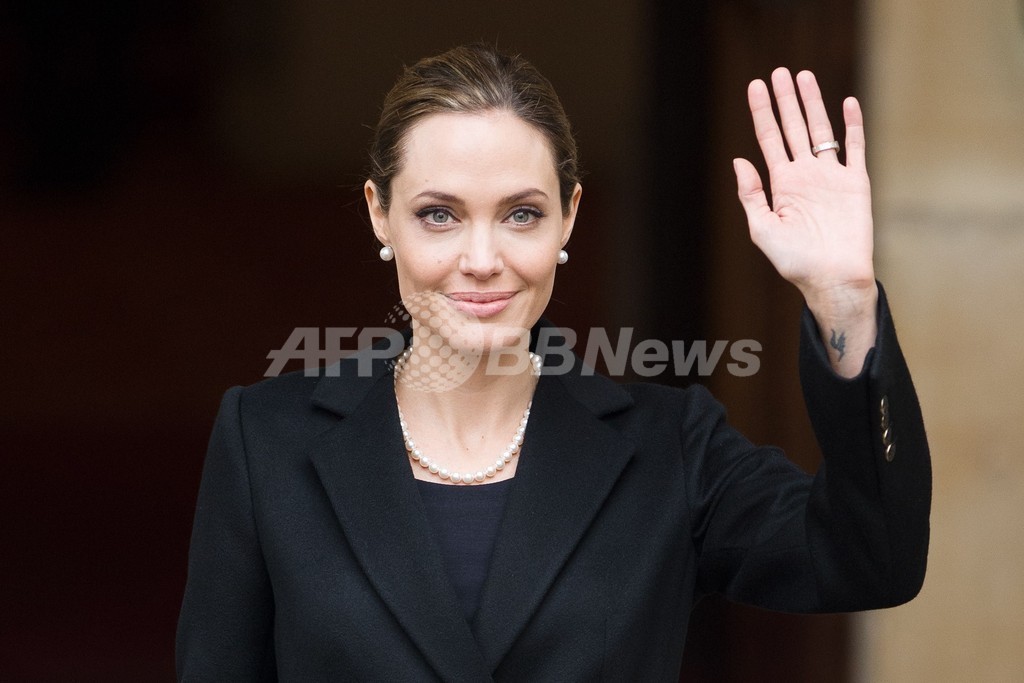 A・ジョリーさん、乳腺切除を告白 乳がん予防措置で A・ジョリーさん、乳腺切除を告白 乳がん予防措置で