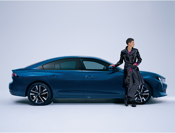 スタイリスト・祐真朋樹が提案!「乗る車×着る服」 PEUGEOT 508 × PRADA スタイリスト・祐真朋樹が提案!「乗る車×着る服」 PEUGEOT 508 × PRADA