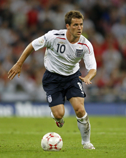 引退を表明した「ワンダーボーイ」、マイケル・オーウェンの略歴 写真