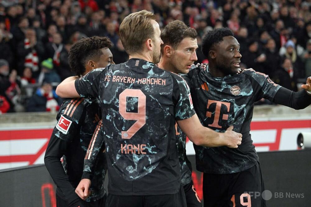 サッカー＝バイエルンDFスタニシッチ、膝靱帯断裂で離脱