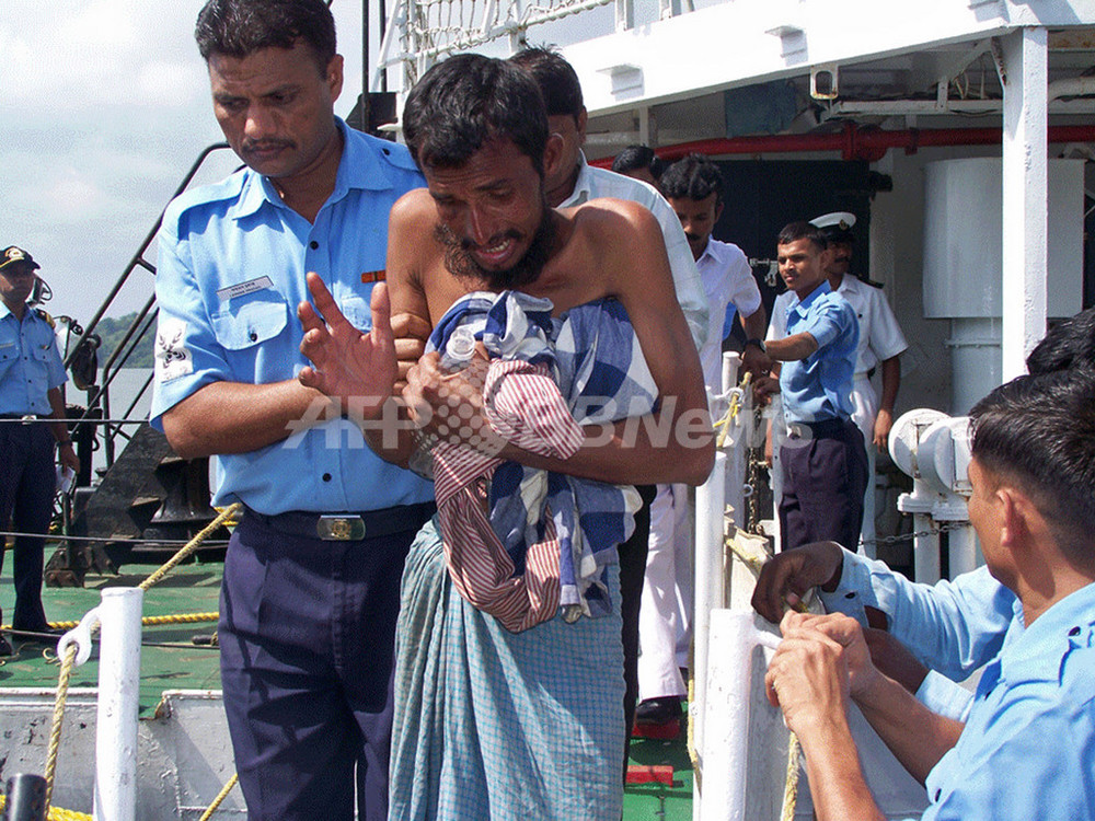 タイ海軍 ロヒンギャ難民数百人を洋上に置き去りか インドが救出 写真5枚 国際ニュース Afpbb News
