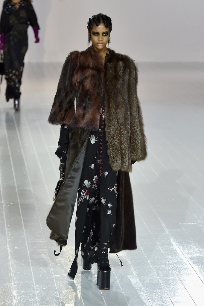 「マーク ジェイコブス」16/17年秋冬コレクション