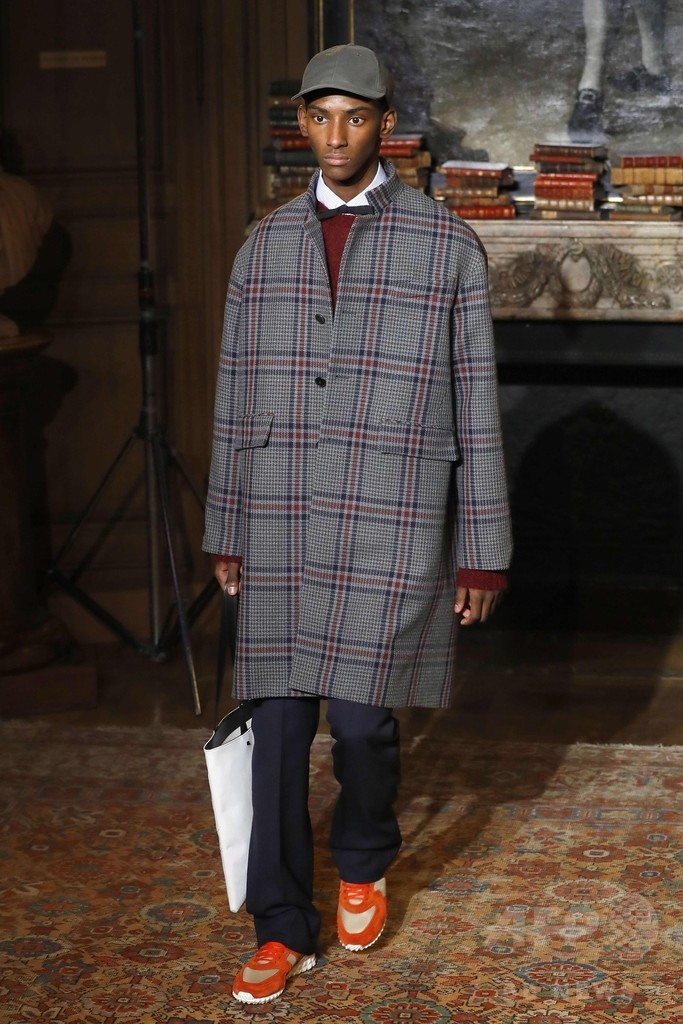 「ヴァレンティノ」17/18年秋冬メンズ