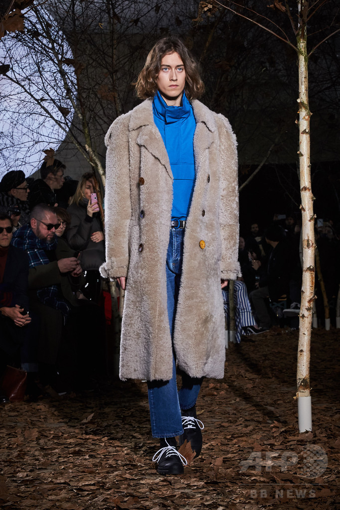 「オフ-ホワイト c/o ヴァージル・アブロー™」17/18年秋冬メンズ