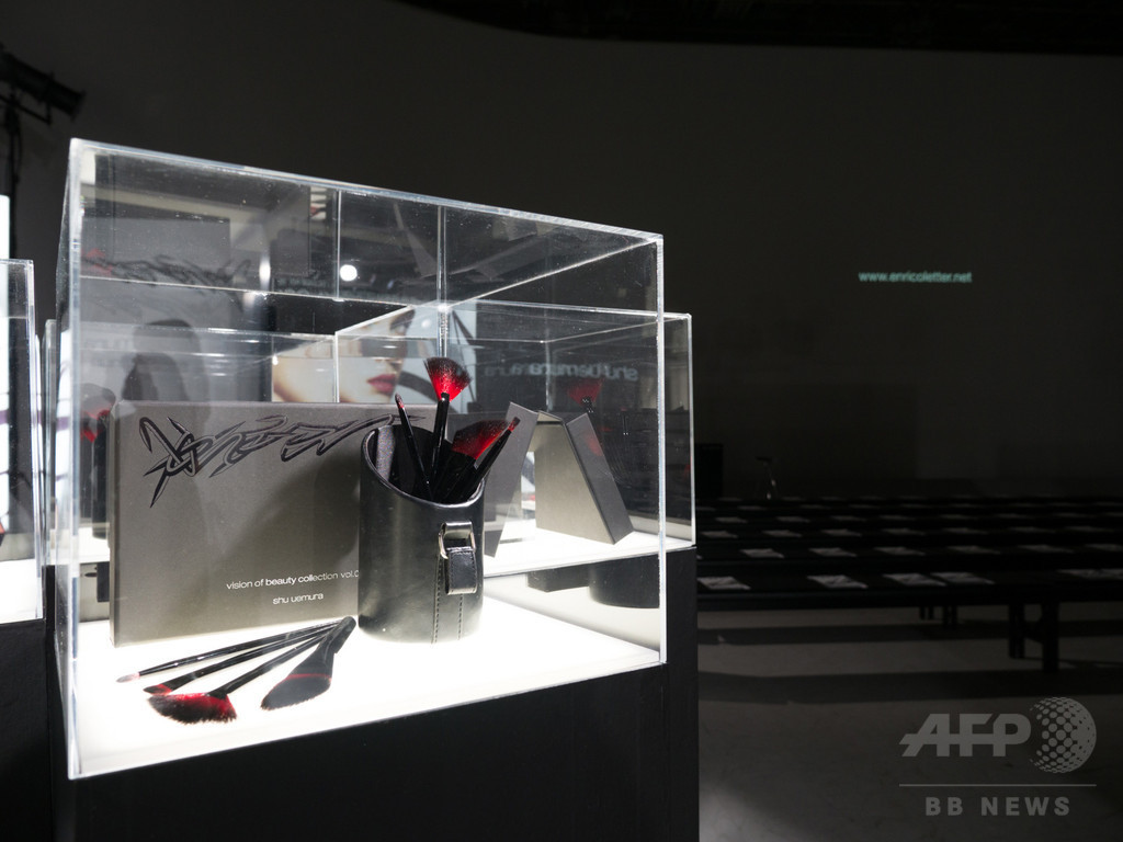 「シュウ ウエムラ」、ストリートアートに影響受けた限定コレクション8月発売