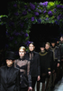 フランス・パリ市内で発表されたジバンシィ（GIVENCHY）の11/12年秋冬コレクション（2011年3月6日撮影）。(c)AFP/Francois Guillot