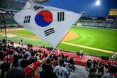 韓国プロ野球 スタジアムでのファン死亡事故で中止に