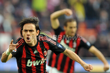 ACミラン インザーギのハットトリックでアタランタに快勝 写真8枚 国際