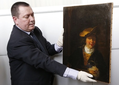 15年前に盗まれたレンブラントの絵画、公開
