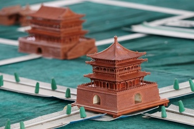 部品10万個超、接着剤使わず…20年以上かけて作った「西安城」 中国