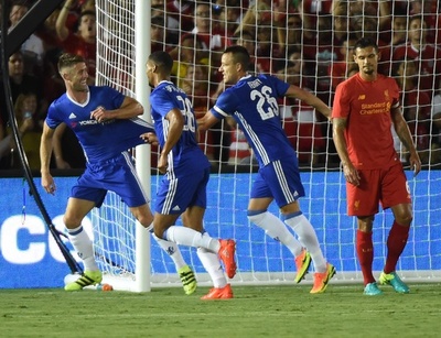 チェルシー、セスク退場もリバプールに勝利 ICC